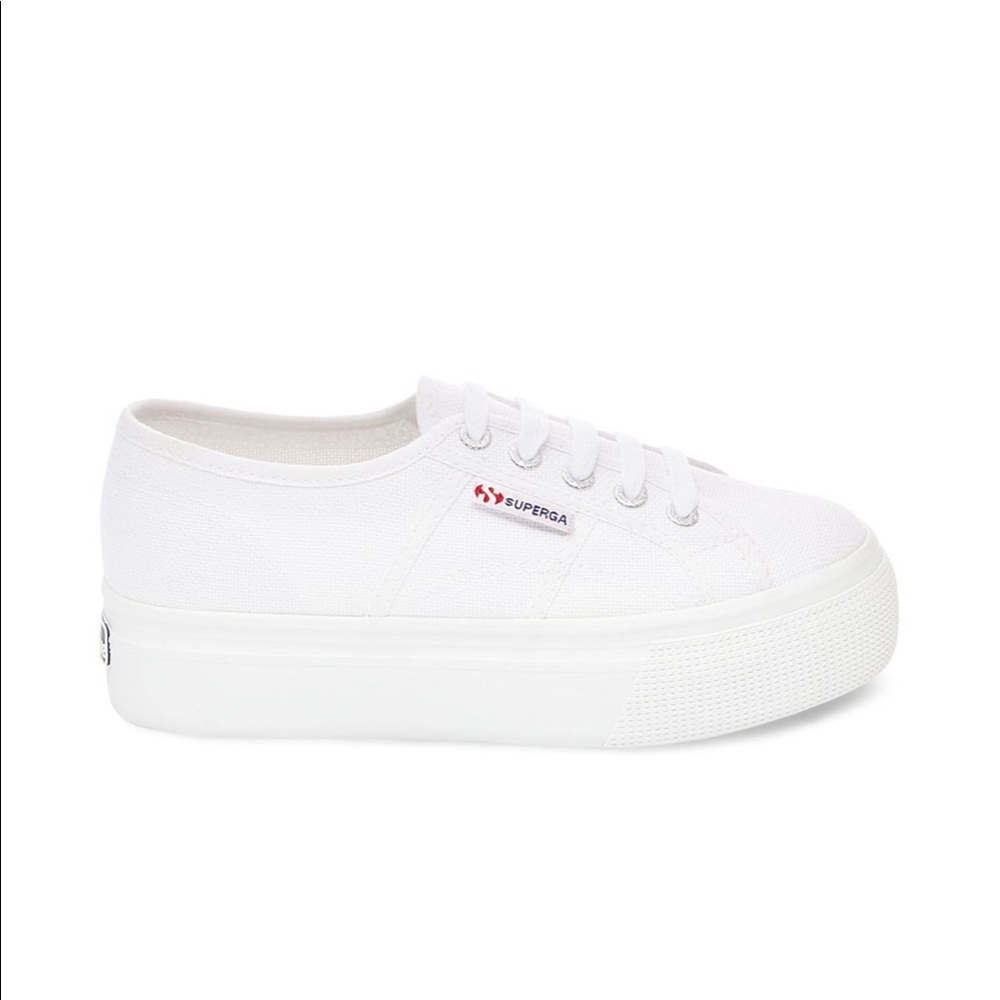 Ayooo white Superga platform sneaker checkkkk